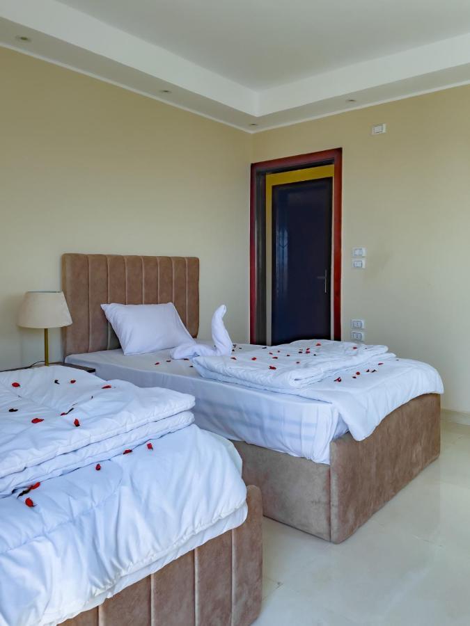 Jumeirah Pyramids View Inn Kafret el-Gabal Exteriér fotografie