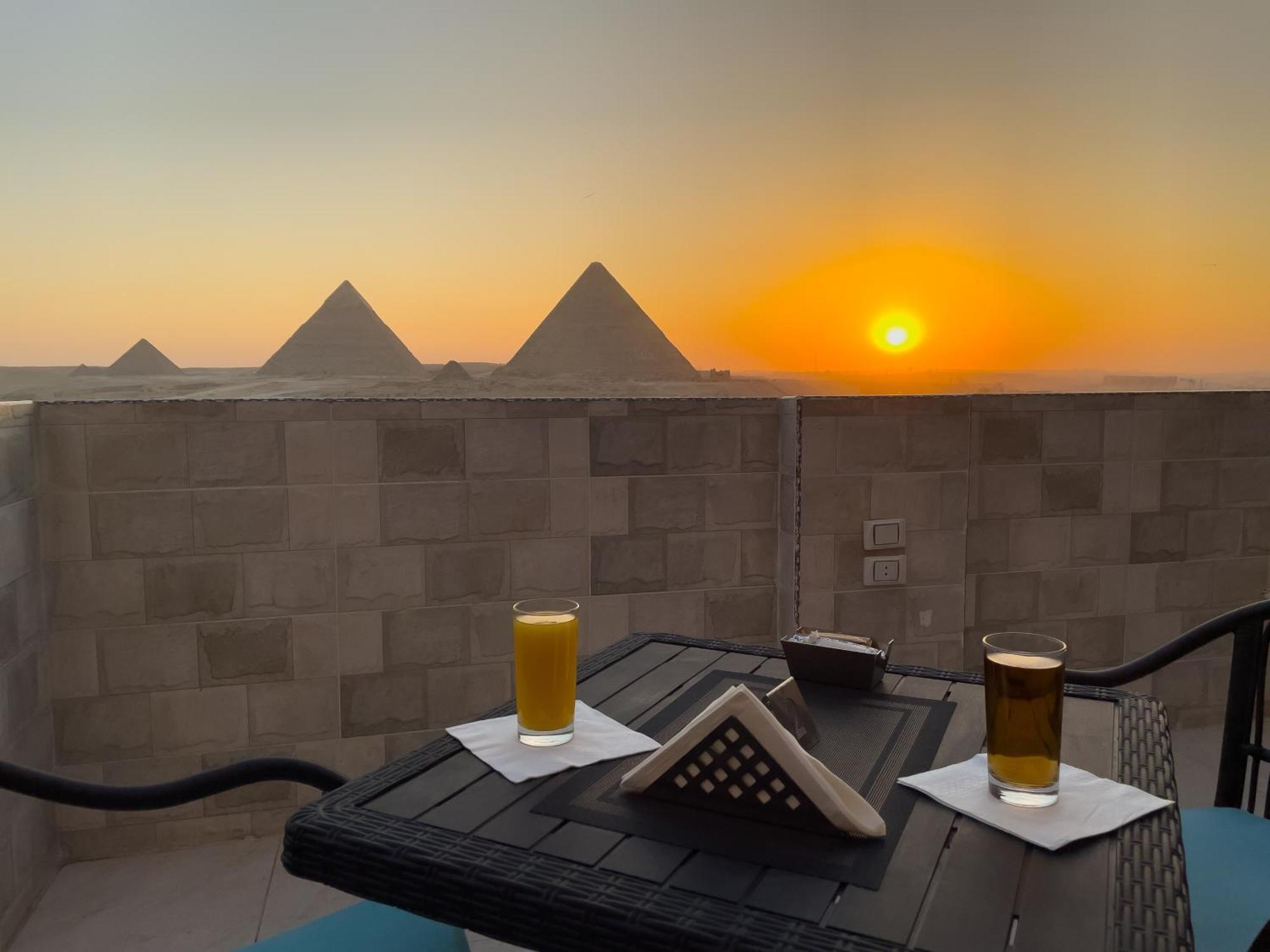 Jumeirah Pyramids View Inn Kafret el-Gabal Exteriér fotografie
