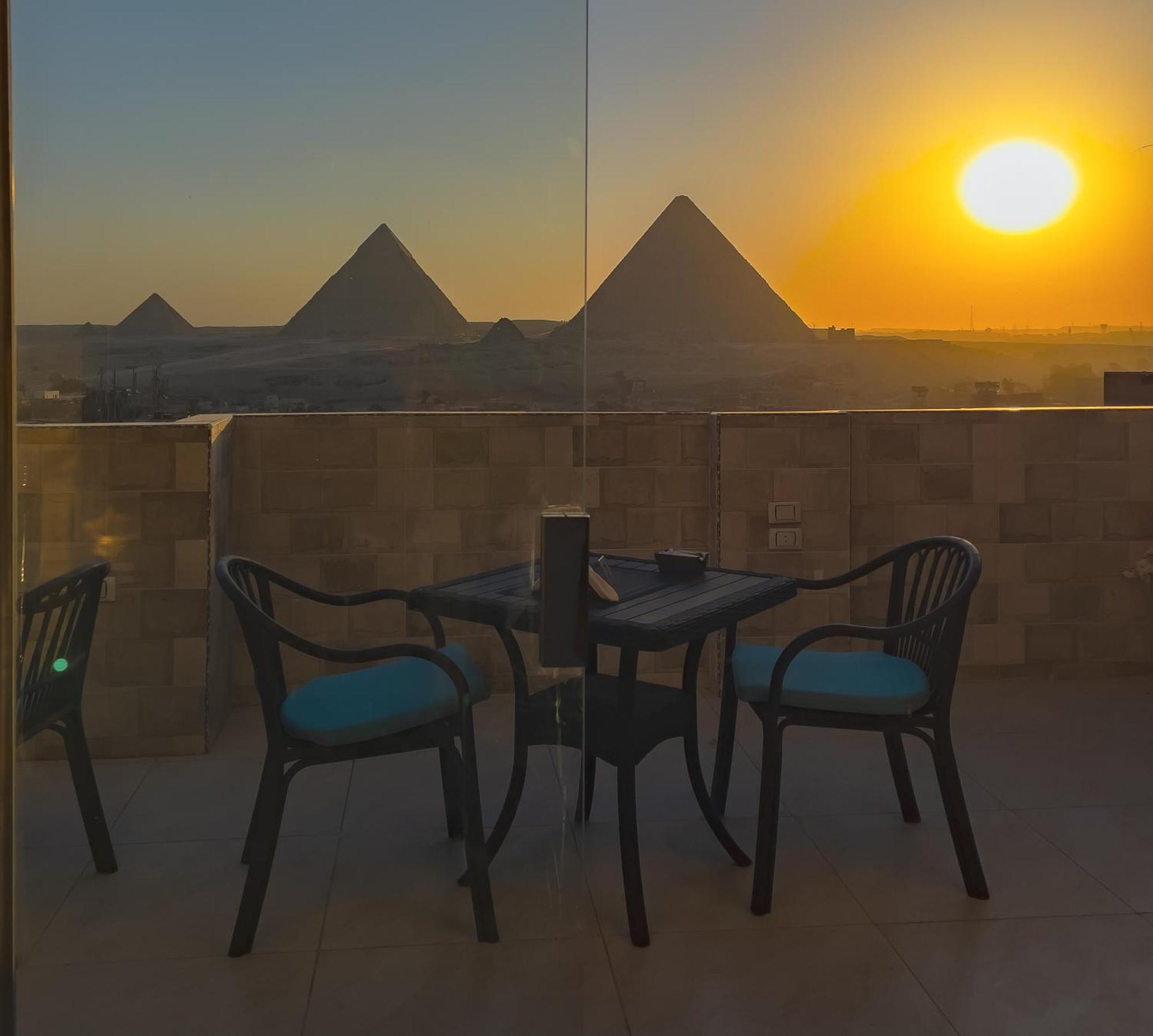 Jumeirah Pyramids View Inn Kafret el-Gabal Exteriér fotografie