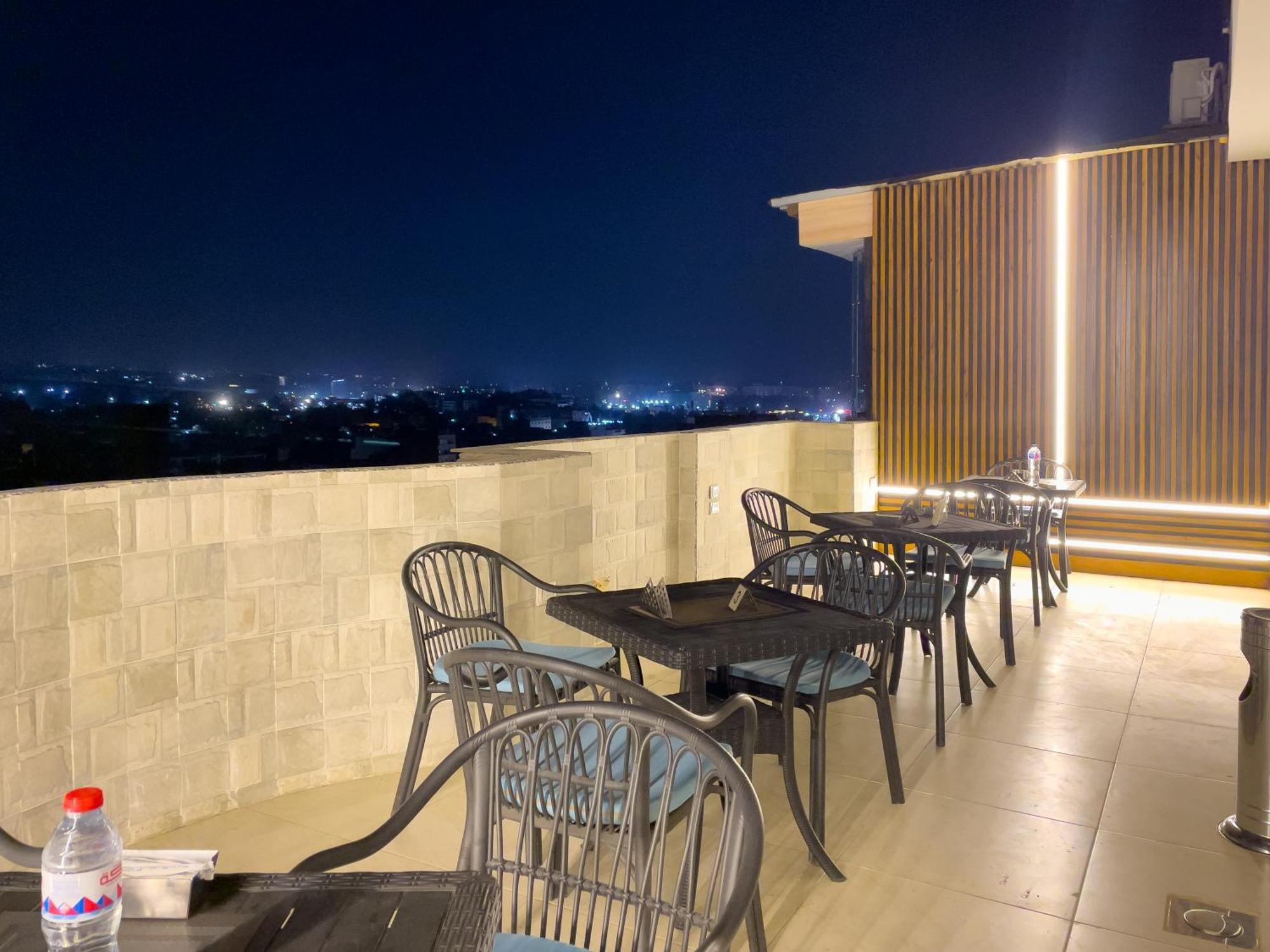 Jumeirah Pyramids View Inn Kafret el-Gabal Exteriér fotografie